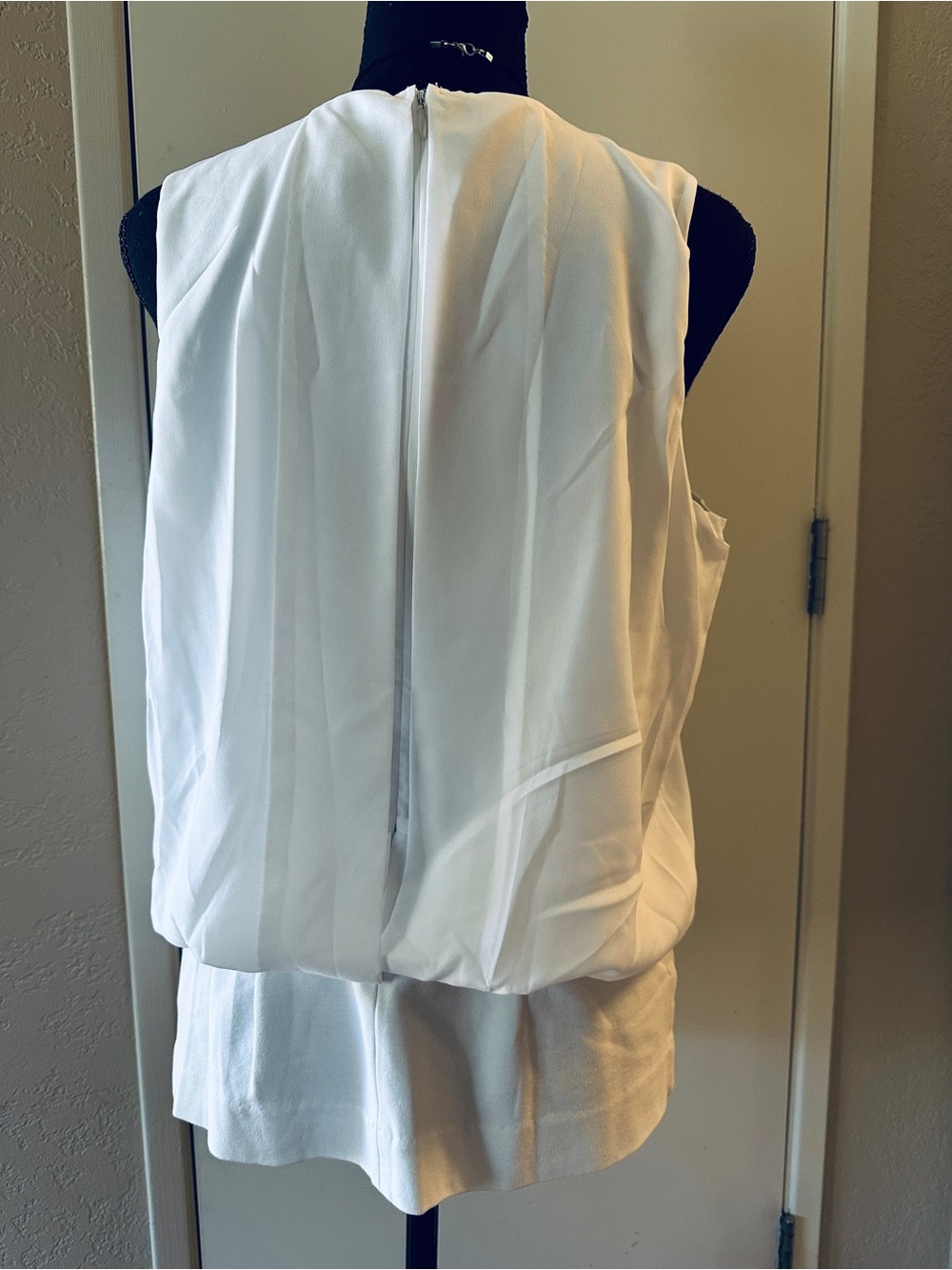 CAbi White Sleeveless Blouse- size Medium- Draped Bellowed Hem NWOT - Picture 7 of 10